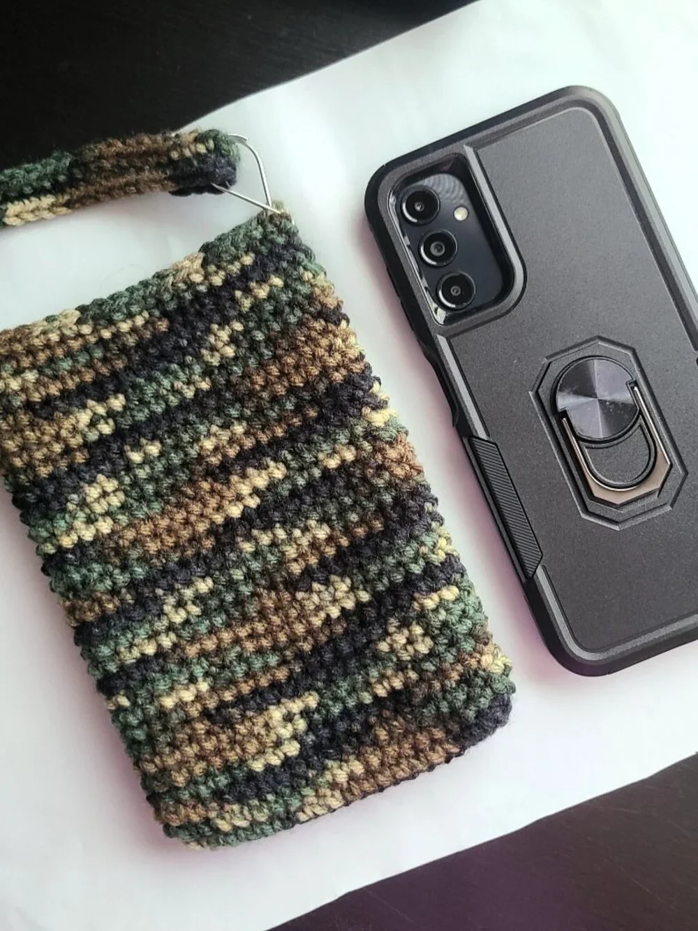 Crochet Crossbody Cell Phone Holder Small Purse Case Crossbody Bag with Charm